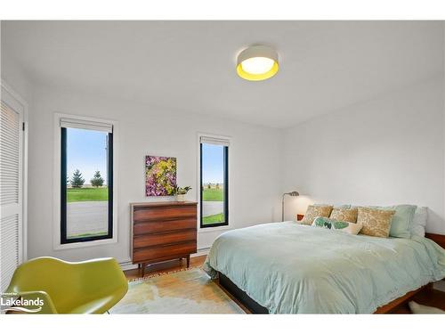 6398 Second Line, Fergus, ON - Indoor Photo Showing Bedroom