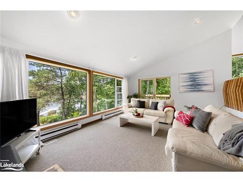 12 Linda Lane W, Carling, ON - Indoor Photo Showing Living Room