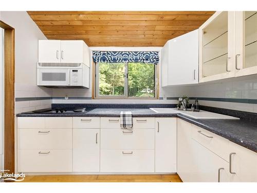 12 Linda Lane W, Carling, ON - Indoor Photo Showing Kitchen