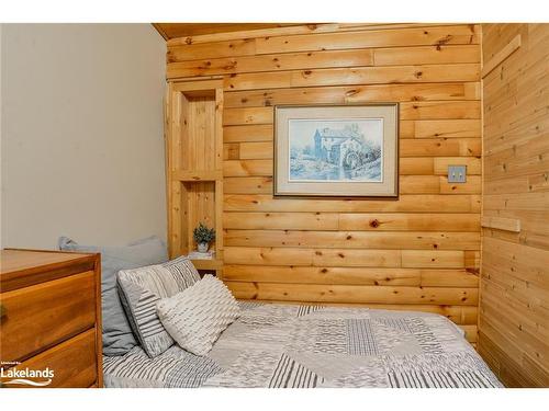 10 Kellington Point Road, Seguin, ON - Indoor Photo Showing Bedroom