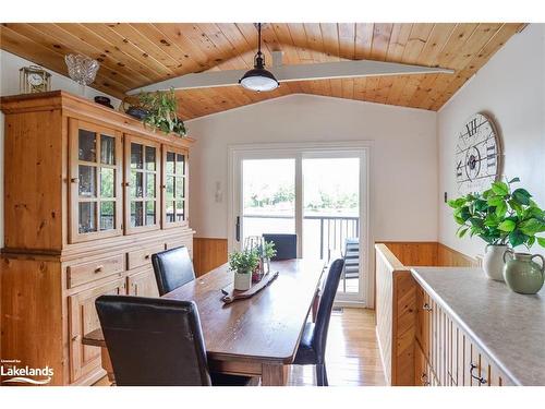 10 Kellington Point Road, Seguin, ON - Indoor Photo Showing Dining Room