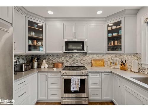 1645 Highway 518 East, Kearney, ON - Indoor Photo Showing Kitchen With Upgraded Kitchen