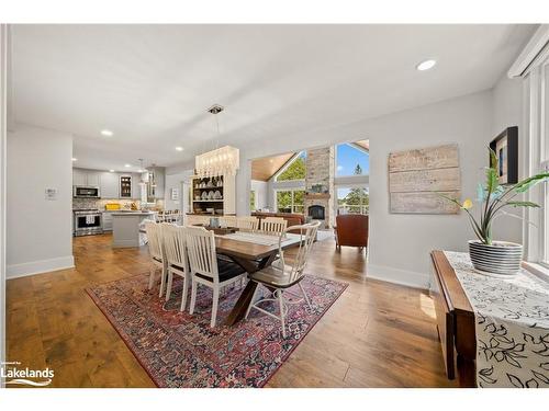 1645 Highway 518 East, Kearney, ON - Indoor Photo Showing Dining Room