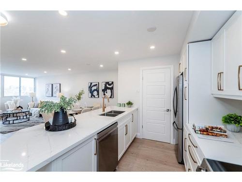 608-75 Ellen Street, Barrie, ON - Indoor Photo Showing Kitchen With Double Sink