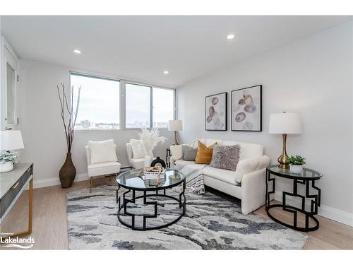 608-75 Ellen Street, Barrie, ON - Indoor Photo Showing Living Room