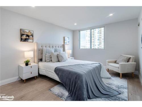 608-75 Ellen Street, Barrie, ON - Indoor Photo Showing Bedroom