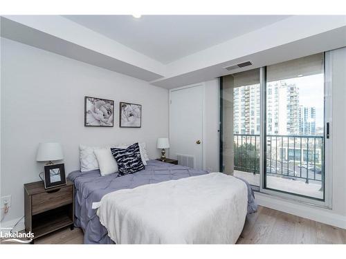 608-75 Ellen Street, Barrie, ON - Indoor Photo Showing Bedroom