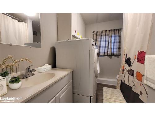 50 Georgian Glen Drive, Wasaga Beach, ON - Indoor Photo Showing Bathroom