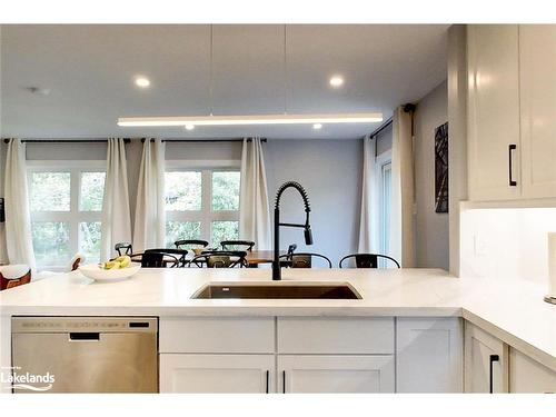 410 Mariners Way, Collingwood, ON - Indoor Photo Showing Kitchen With Upgraded Kitchen