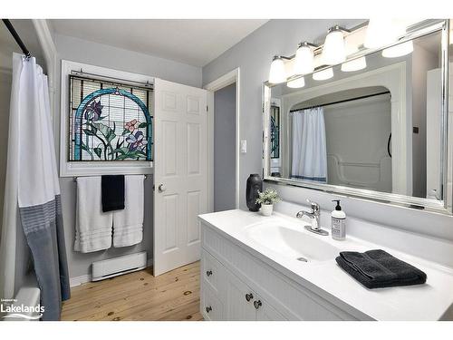 159-150 Victoria Street S, Thornbury, ON - Indoor Photo Showing Bathroom