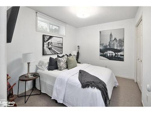 159-150 Victoria Street S, Thornbury, ON - Indoor Photo Showing Bedroom