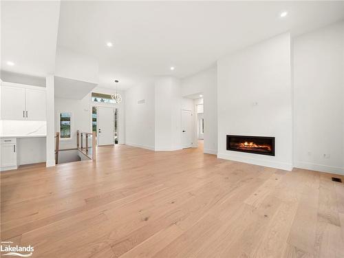 1778 Warminster Sideroad, Oro-Medonte, ON - Indoor Photo Showing Living Room With Fireplace