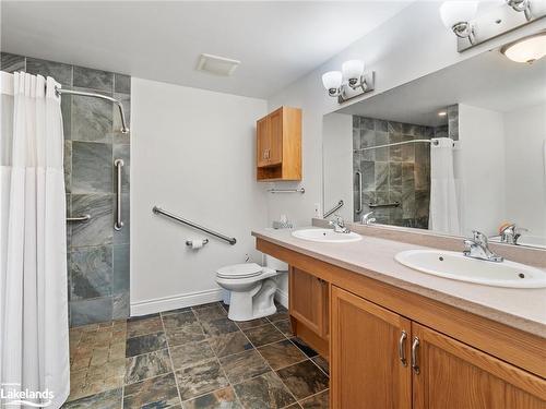 75 Glendale Road, Bracebridge, ON - Indoor Photo Showing Bathroom