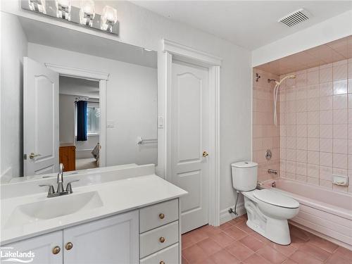 75 Glendale Road, Bracebridge, ON - Indoor Photo Showing Bathroom