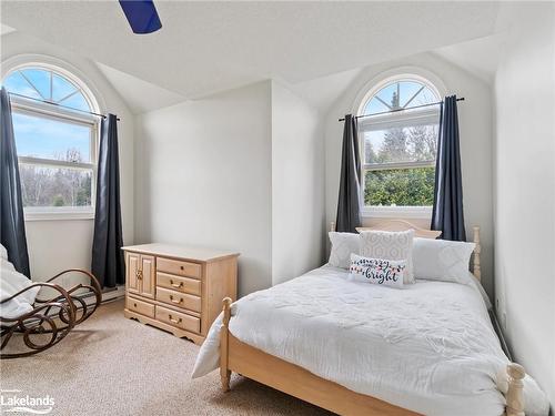 75 Glendale Road, Bracebridge, ON - Indoor Photo Showing Bedroom