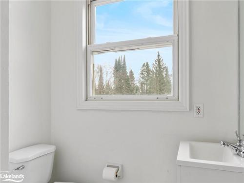 75 Glendale Road, Bracebridge, ON - Indoor Photo Showing Bathroom