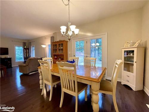 1 Prestwick Drive Drive, Huntsville, ON - Indoor Photo Showing Dining Room