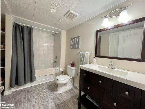 1 Prestwick Drive Drive, Huntsville, ON - Indoor Photo Showing Bathroom