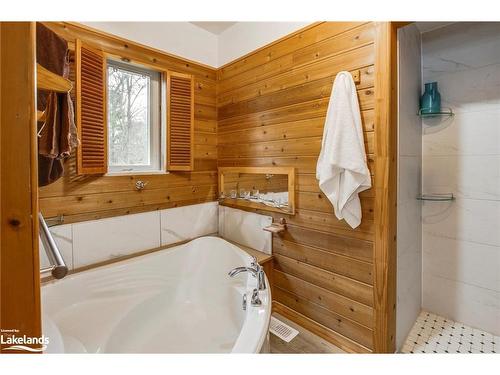 659 Honey Harbour Road, Port Severn, ON - Indoor Photo Showing Bathroom