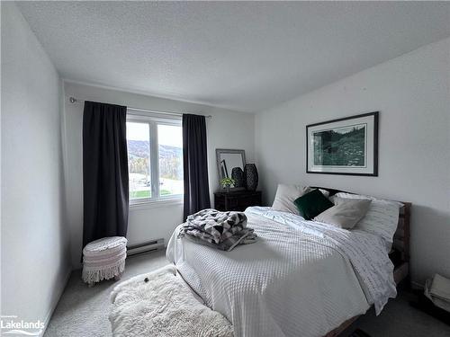 206-107 Wintergreen Place, The Blue Mountains, ON - Indoor Photo Showing Bedroom