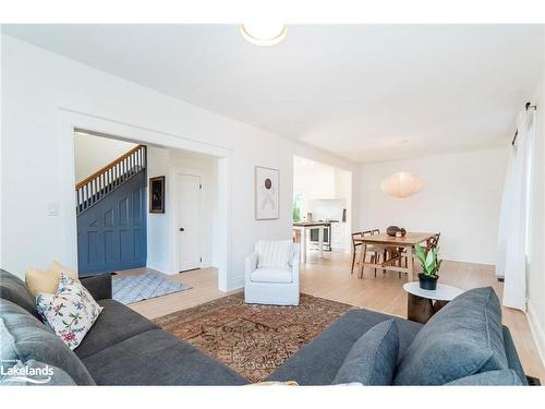 348 First Street, Midland, ON - Indoor Photo Showing Living Room