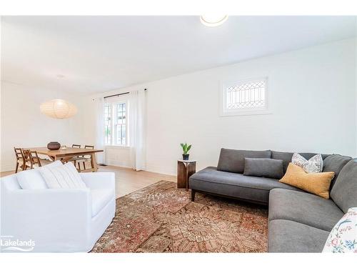 348 First Street, Midland, ON - Indoor Photo Showing Living Room