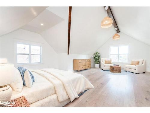 348 First Street, Midland, ON - Indoor Photo Showing Bedroom