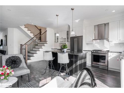 170 Yellow Birch Crescent, The Blue Mountains, ON - Indoor Photo Showing Kitchen With Upgraded Kitchen