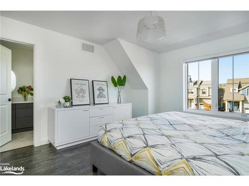 170 Yellow Birch Crescent, The Blue Mountains, ON - Indoor Photo Showing Bedroom