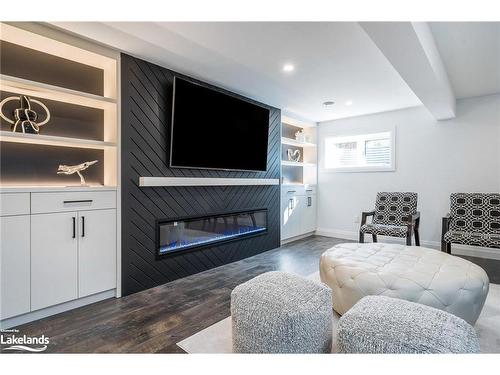 170 Yellow Birch Crescent, The Blue Mountains, ON - Indoor Photo Showing Living Room With Fireplace