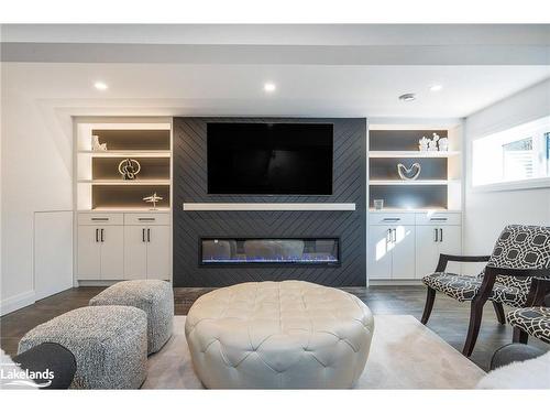 170 Yellow Birch Crescent, The Blue Mountains, ON - Indoor Photo Showing Living Room With Fireplace