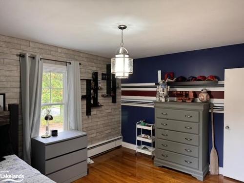 390 Manitoba Street, Bracebridge, ON - Indoor Photo Showing Bedroom