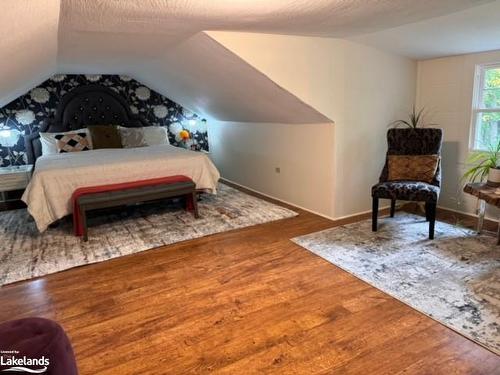 390 Manitoba Street, Bracebridge, ON - Indoor Photo Showing Bedroom