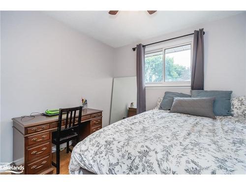 624 Manly Street, Midland, ON - Indoor Photo Showing Bedroom