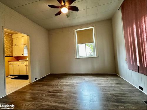 563 7Th Avenue, Hanover, ON - Indoor Photo Showing Other Room