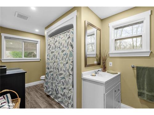 4027 Glen Cedar Drive, Ramara, ON - Indoor Photo Showing Bathroom