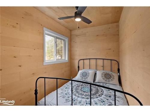 4027 Glen Cedar Drive, Ramara, ON - Indoor Photo Showing Bedroom