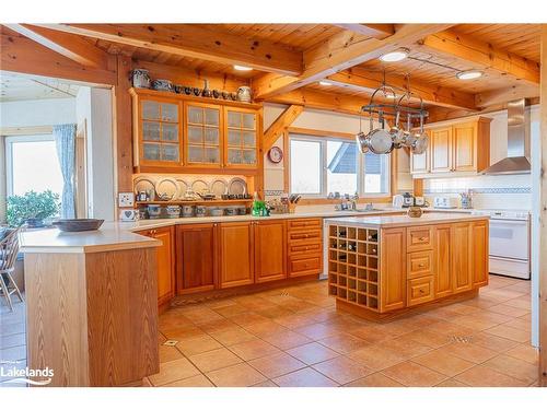 496083 Grey  2 Road, The Blue Mountains, ON - Indoor Photo Showing Kitchen