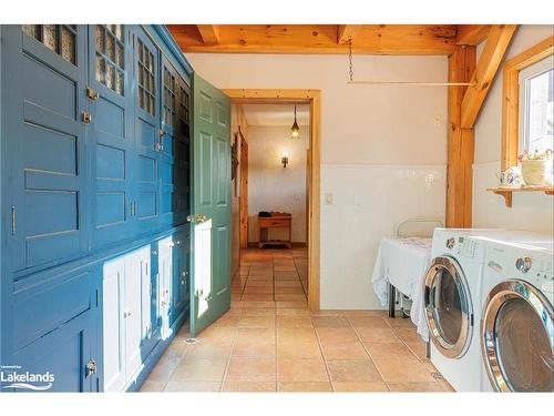 496083 Grey  2 Road, The Blue Mountains, ON - Indoor Photo Showing Laundry Room