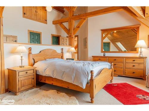 496083 Grey  2 Road, The Blue Mountains, ON - Indoor Photo Showing Bedroom