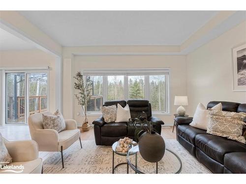 141 Allegra Drive, Wasaga Beach, ON - Indoor Photo Showing Living Room