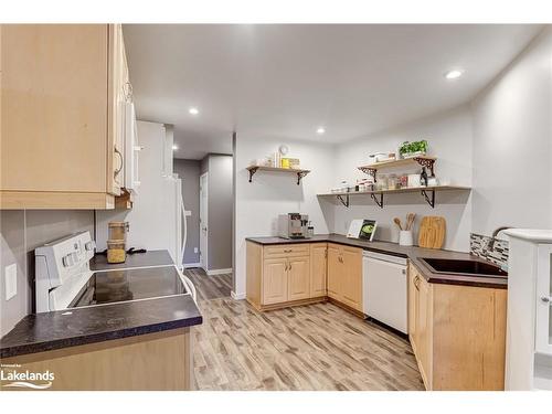 4 Burd Street, Parry Sound, ON - Indoor Photo Showing Kitchen