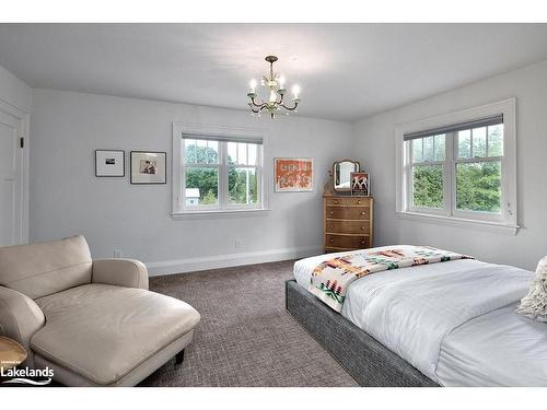 145 Bruce Street S, Thornbury, ON - Indoor Photo Showing Bedroom