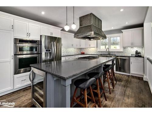 145 Bruce Street S, Thornbury, ON - Indoor Photo Showing Kitchen With Upgraded Kitchen