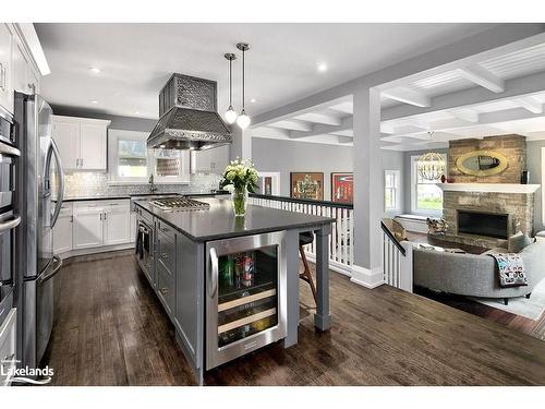 145 Bruce Street S, Thornbury, ON - Indoor Photo Showing Kitchen With Upgraded Kitchen