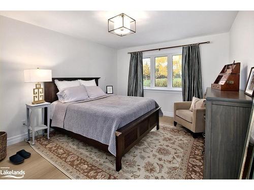 121 Dove Drive, Thornbury, ON - Indoor Photo Showing Bedroom