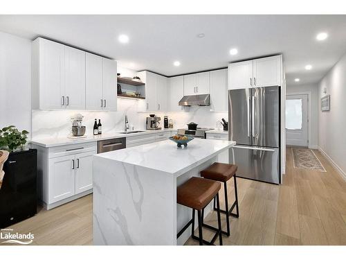 121 Dove Drive, Thornbury, ON - Indoor Photo Showing Kitchen With Stainless Steel Kitchen With Upgraded Kitchen