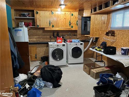 190 Taylor Road, Bracebridge, ON - Indoor Photo Showing Laundry Room