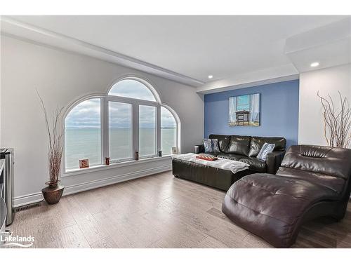 15-209707 Highway 26 Highway, The Blue Mountains, ON - Indoor Photo Showing Living Room