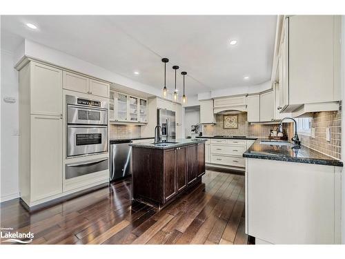 295 Eliza Street, Meaford, ON - Indoor Photo Showing Kitchen With Upgraded Kitchen